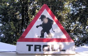 Карьерные тролли